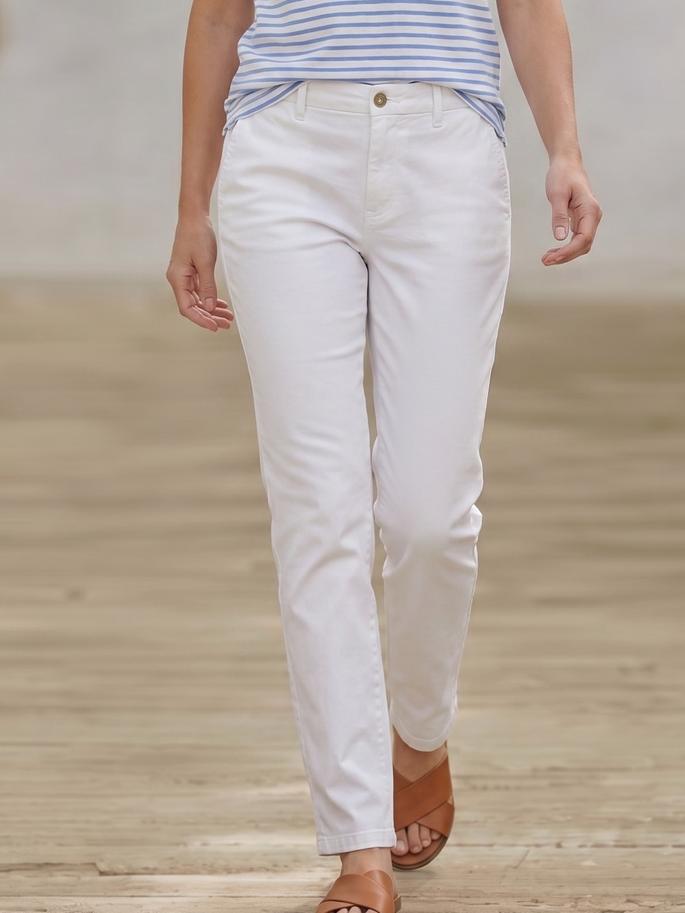Vineyard Vines White Straight-Leg Coastal Pant - Picture 1 of 13